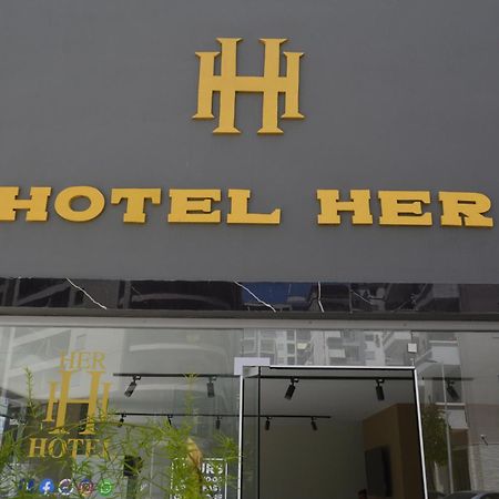 Hotel HER Vlorë Exterior foto